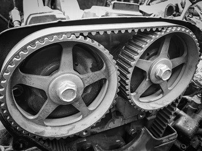 四氣瓶發(fā)動機(jī)的塊拆卸供修理的機(jī)動車輛發(fā)油部件維修中的汽車發(fā)動機(jī)油部件維修中的汽車發(fā)動機(jī)